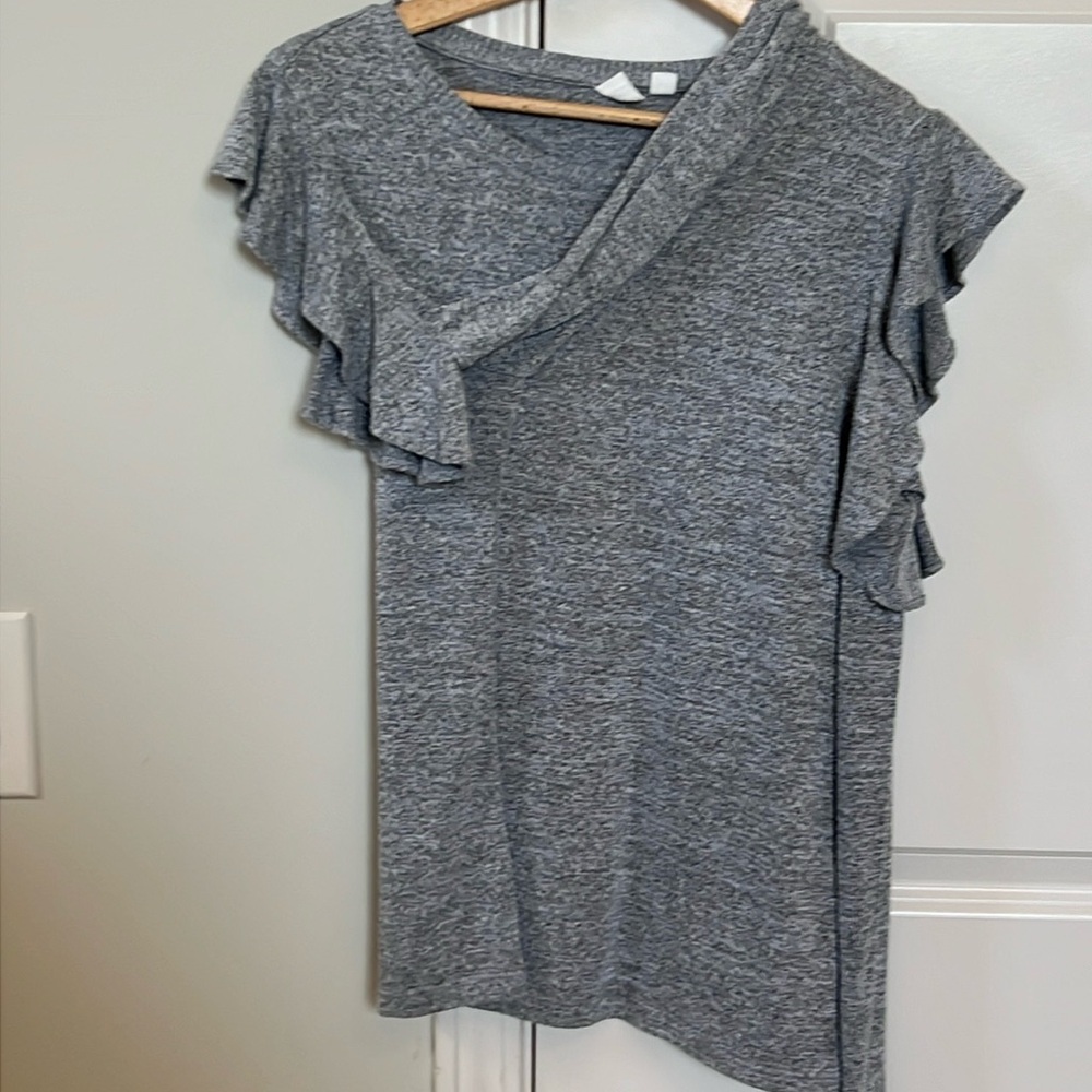 Cold Shoulder Top Gap M